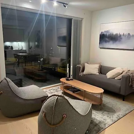 Nydelig Leilighet Med Sentral Beliggenhet. Apartament *
